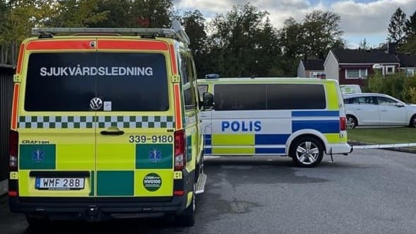 Ambulans, polis, farligt föremål. 