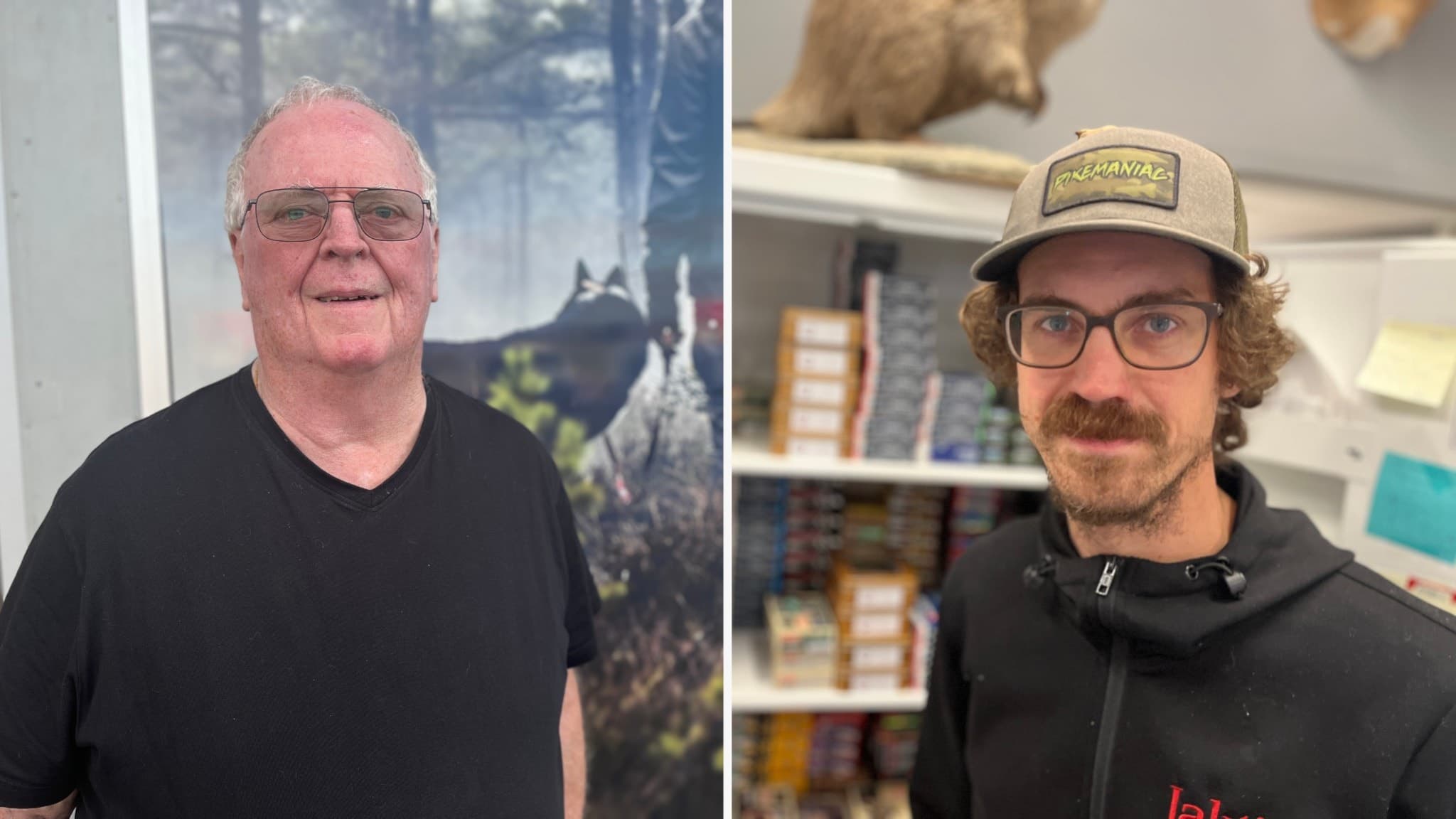 Jägaren Roger Hemming och Per Brandt, butikschef på en jaktbutik i Borlänge, står framför en vägg med jaktrelaterade motiv och hyllor fyllda med jaktartiklar.