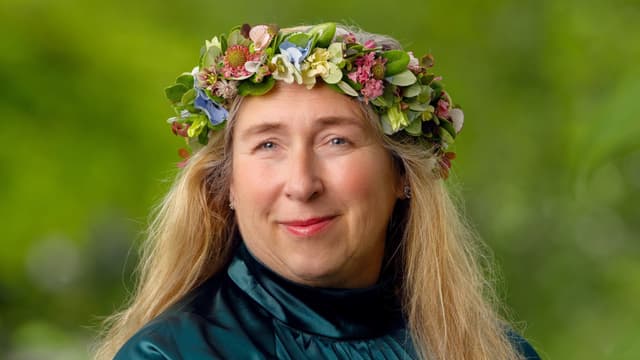 Ella Carlsson är Sommarpratare 2025.