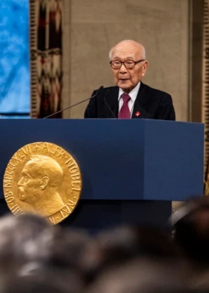 Terumi Tanaka som representerar Nihon Hidankyo. © Nobel Prize Outreach. Photo: Jo Straube